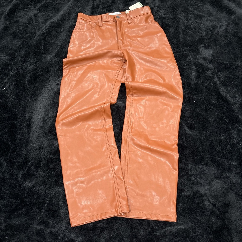 Abercrombie & Fitch Women’s Brown leather 90’s straight ultra high rise